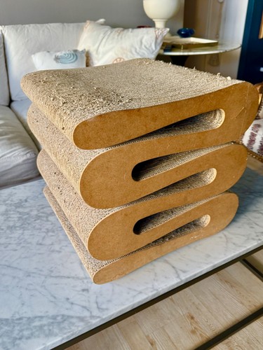 Frank gehry wiggle stool - frank,